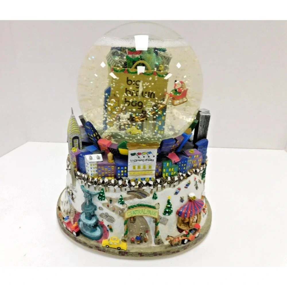 Bloomingdales Big Brown Bag New York City Snow Globe Glass Resin DW679